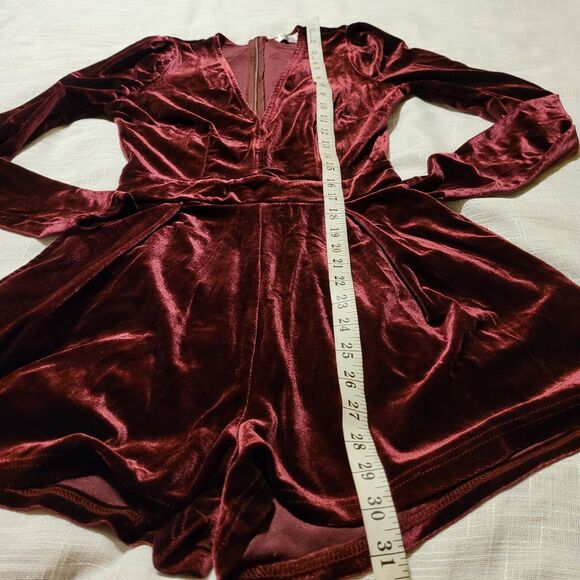 Womens Romper Shorts Size M Purple Burgundy Velvet Whimsigoth Plunge Stretch - Picture 7 of 10